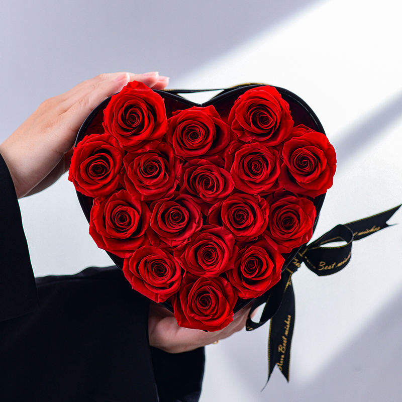 Rose Éternelle en Coffret Cœur – Un Cadeau qui Dure